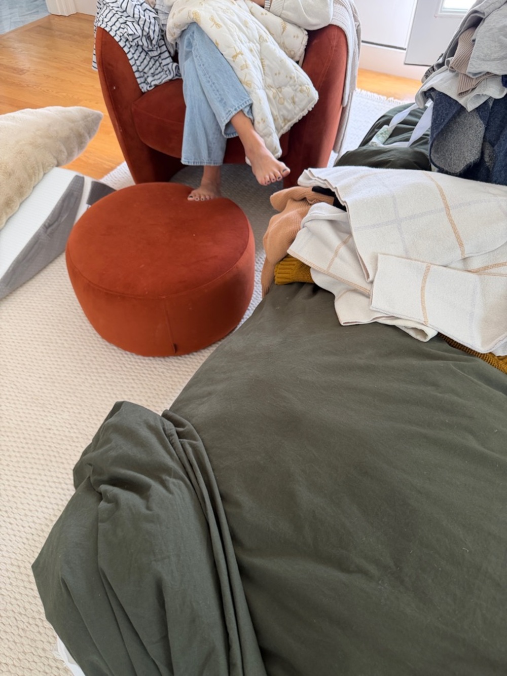 Anthropologie Blush Pink Round Crossbody with Gold Ring - Picture 4 of 4